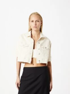 Noisy May Spijkerjasjes Tussenjas Casey Dames Ecru -Noisy May Winkel 1699f85a2d676be759af12d0882538ea