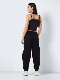 Noisy May Pantalons Tapered Broek Lou Dames Zwart -Noisy May Winkel 74e99fc0feb3bf873869ab9463fa2d1c