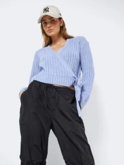 Noisy May Vesten Gebreid Vest BARLEY Dames Duifblauw -Noisy May Winkel a5f28047bbe5a6345d495340cc0ef251