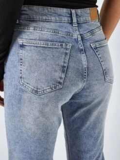 Noisy May Straight Regular Jeans ONI Dames Lichtblauw -Noisy May Winkel afda182ac73ad49d5704ba3959348a9b