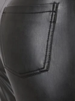 Noisy May Petite Leren Broeken Slimfit Broek ELLY Dames Zwart -Noisy May Winkel aff59471d570daf6dd4d3dd229e78b5f