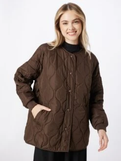 Noisy May Tussenjassen Tussenjas FELINE Dames Donkerbruin -Noisy May Winkel d4bcb12536ece53af229dfdbe81df938