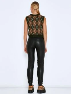 Noisy May Pantalons Slimfit Broek CALLIE Dames Zwart -Noisy May Winkel ea9c4fa1249a70b7fb4825bdd1dc400f